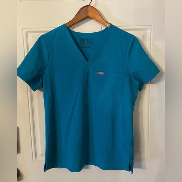 3 FIGS Technical Collection Scrub Tops Bundle - Navy, Teal and Black - Picture 4 of 11